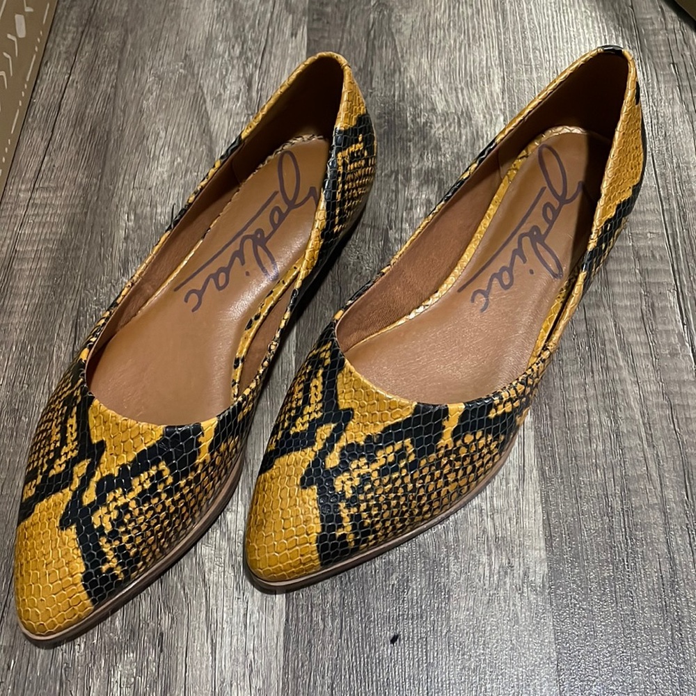 C-Hill Yellow Zodiac snake skin flats